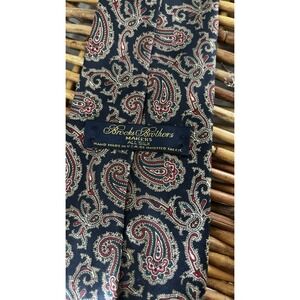 Brooks Brothers Makers 100% Silk Preppy  90s Neck Tie Blue Paisley USA Retro
